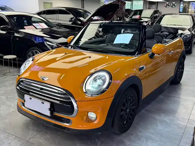 MINI Cabrio — фото 1