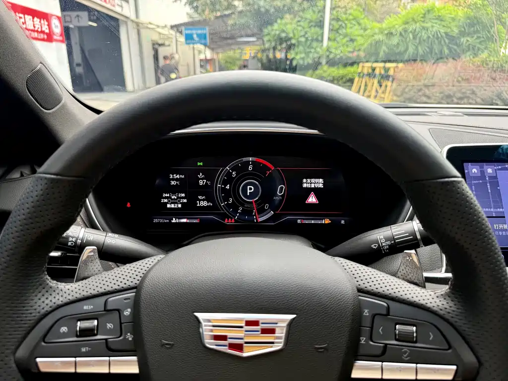 Cadillac CT5 2023 28T