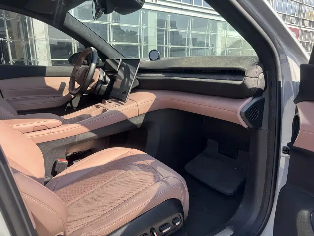NIO EC6 — миниатюра 15