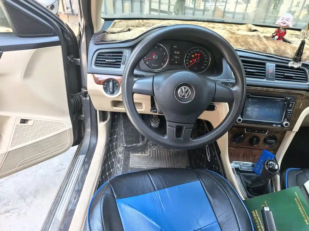 Volkswagen Lavida — миниатюра 3