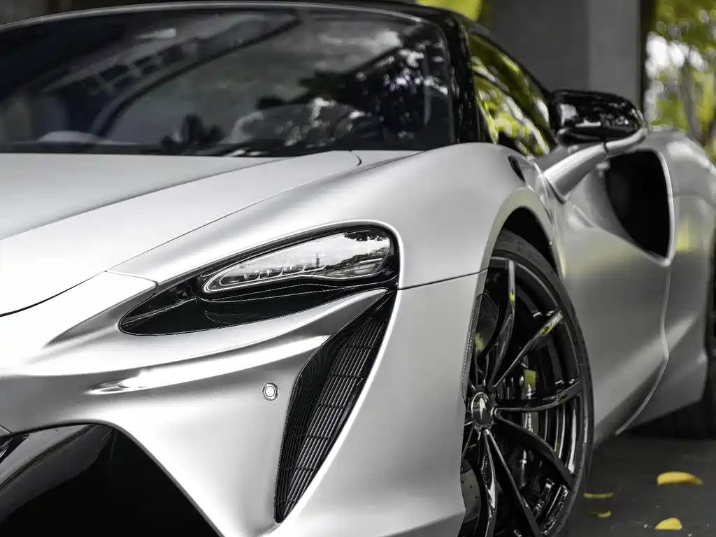 McLaren Artura 2023 3.0T Hybrid