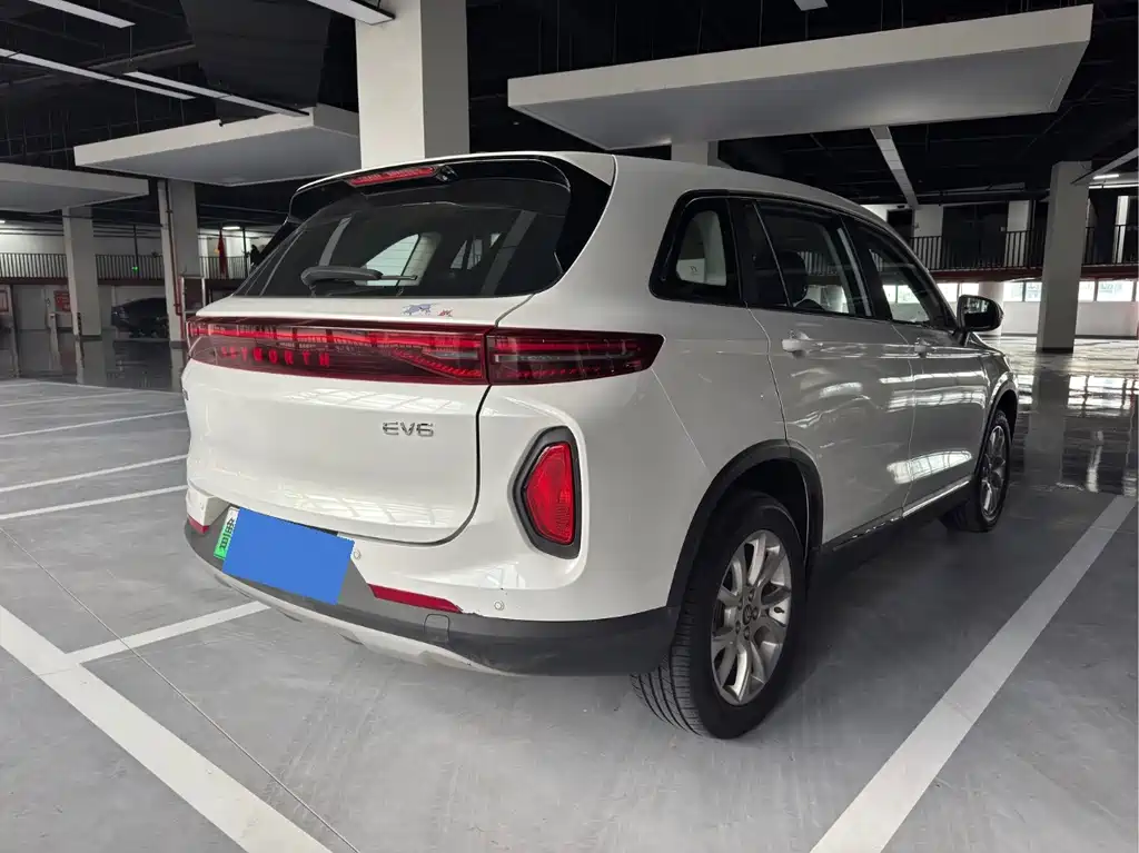Skyworth EV6 — миниатюра 9