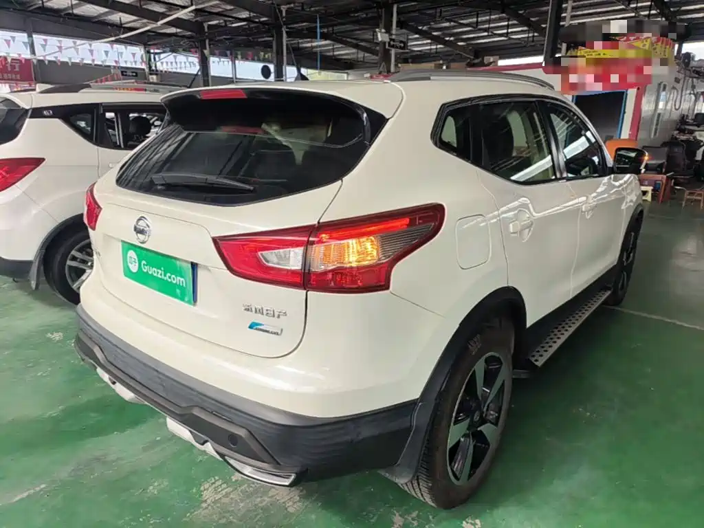 Nissan Qashqai — миниатюра 7