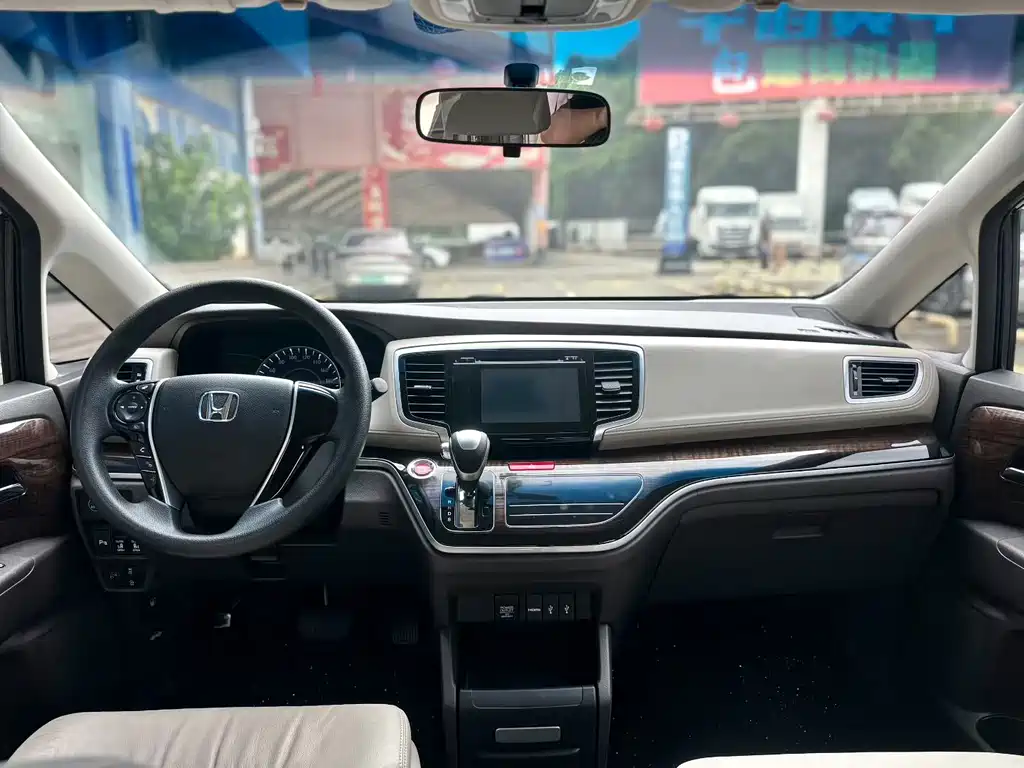 Honda Odyssey — миниатюра 8