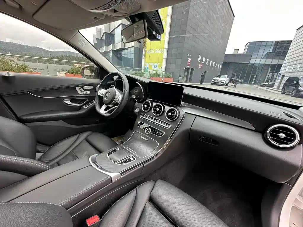Mercedes-Benz C-Class — миниатюра 30