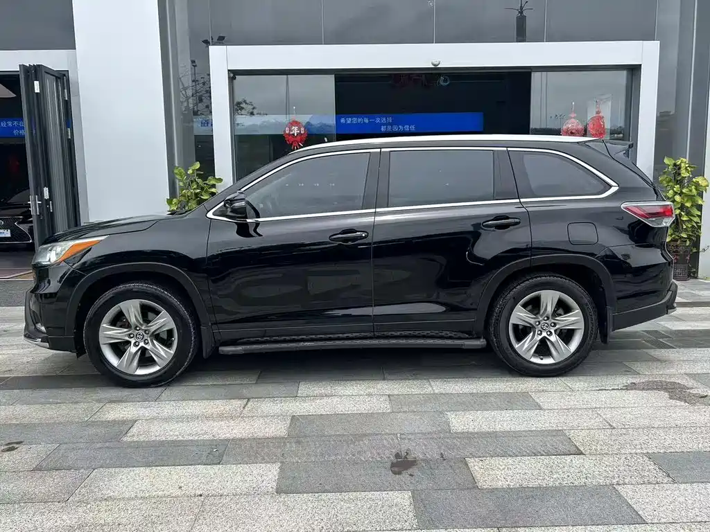 Toyota Highlander — миниатюра 3