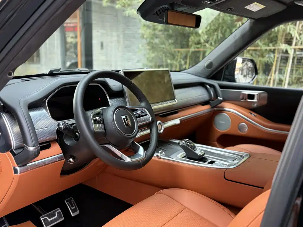 TANK TANK 700 NEW ENERGY