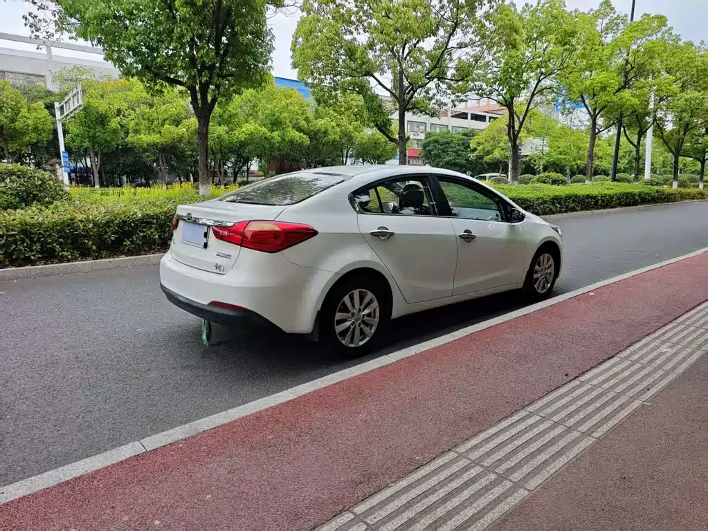 Kia K3 2013 1.6L AT GLS
