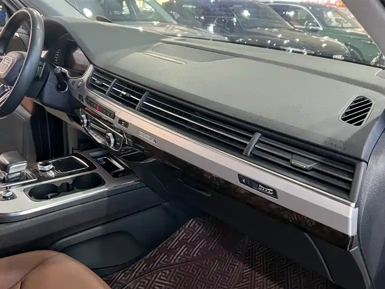 Audi Q7 2019 55 TFSI