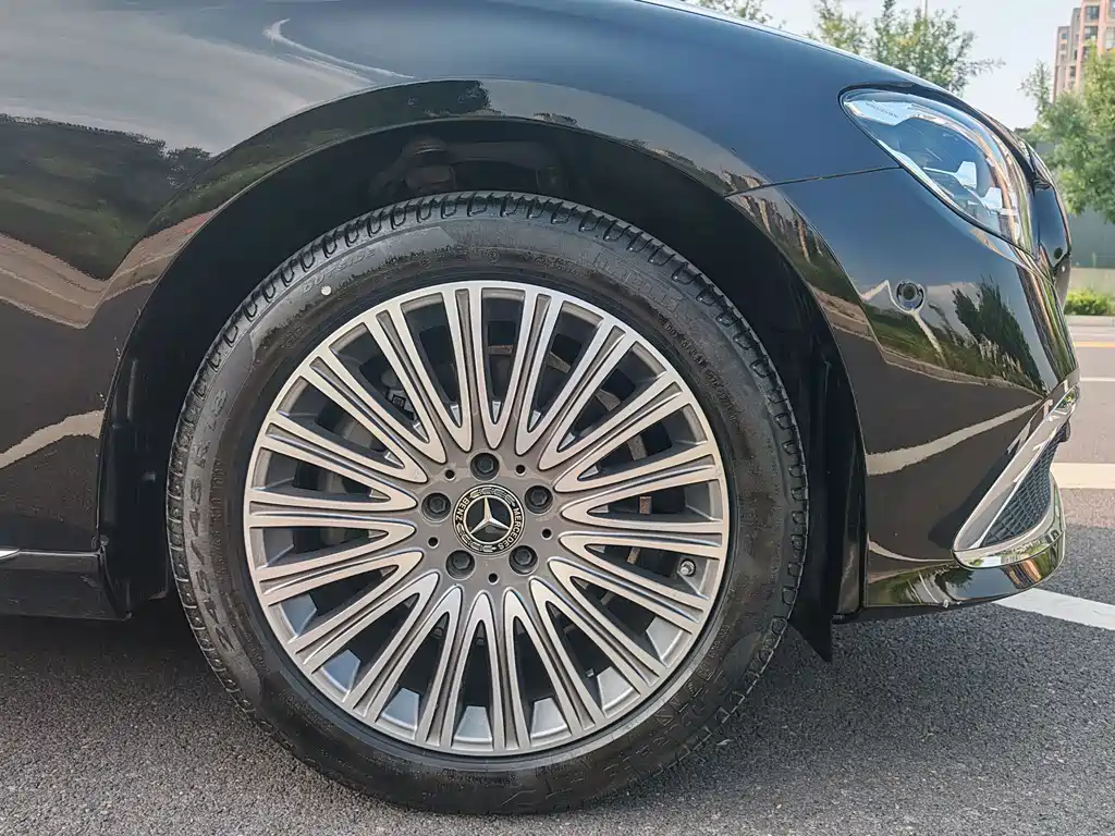Mercedes-Benz E-Class — миниатюра 30