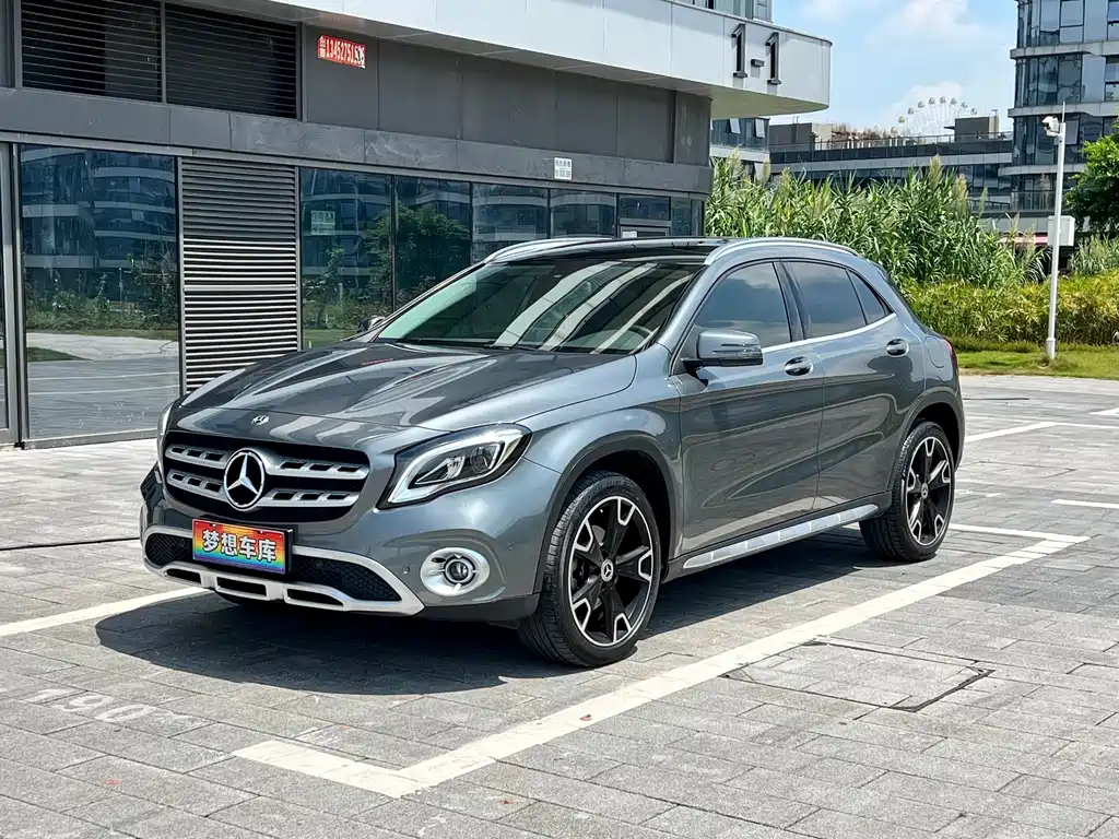 Mercedes-Benz GLA
