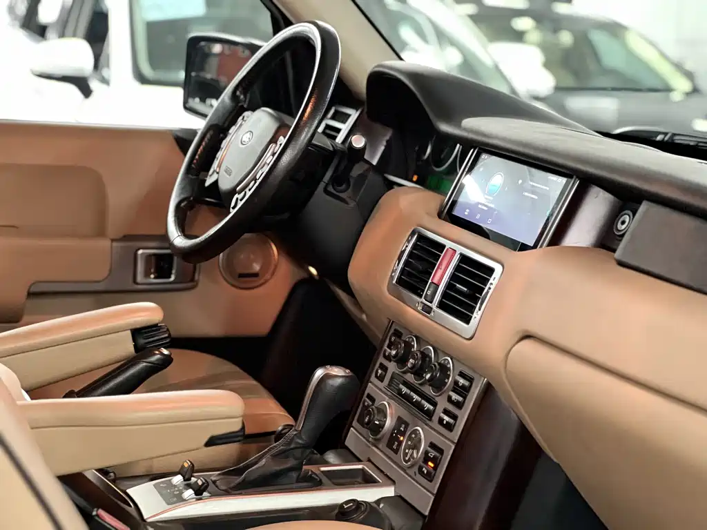 Land Rover Range Rover — миниатюра 12
