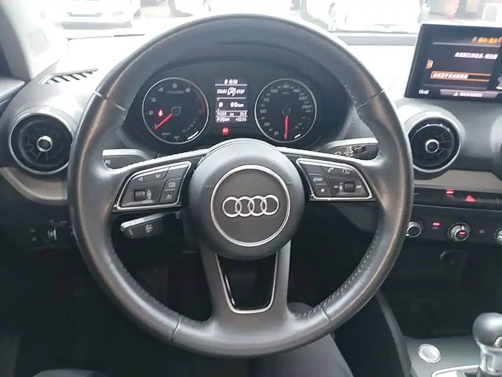Audi Q2L — миниатюра 11