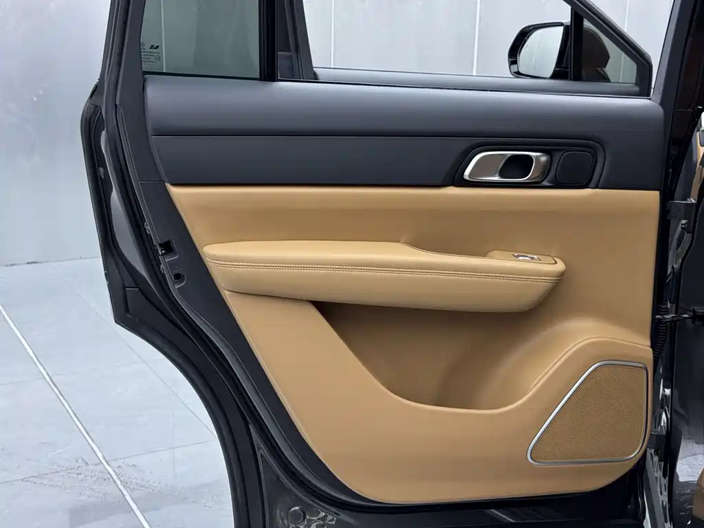Li Auto ONE 2021 6 мест