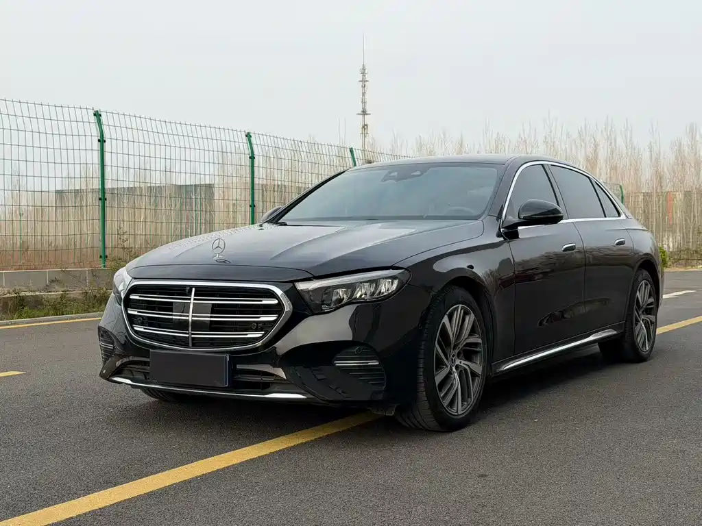 Mercedes-Benz E-Class 2024