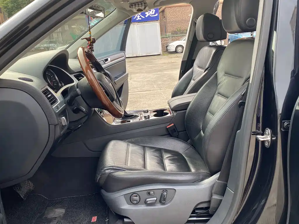 Volkswagen Touareg — миниатюра 4