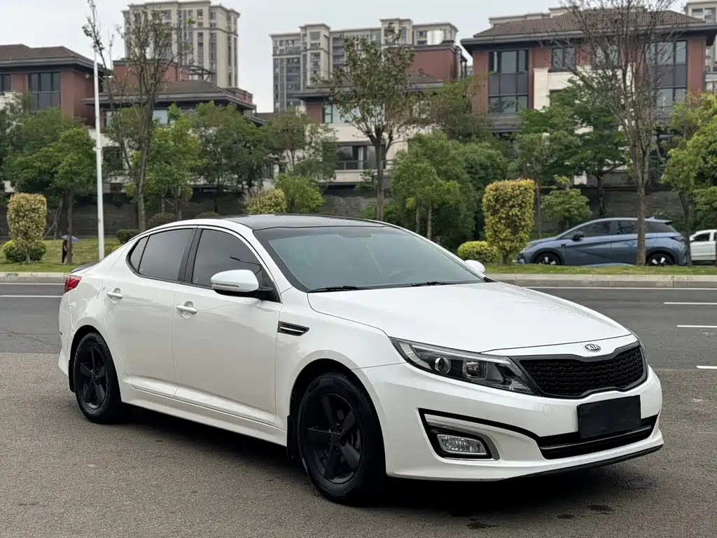 Kia K5 2015 2.0L AT GL