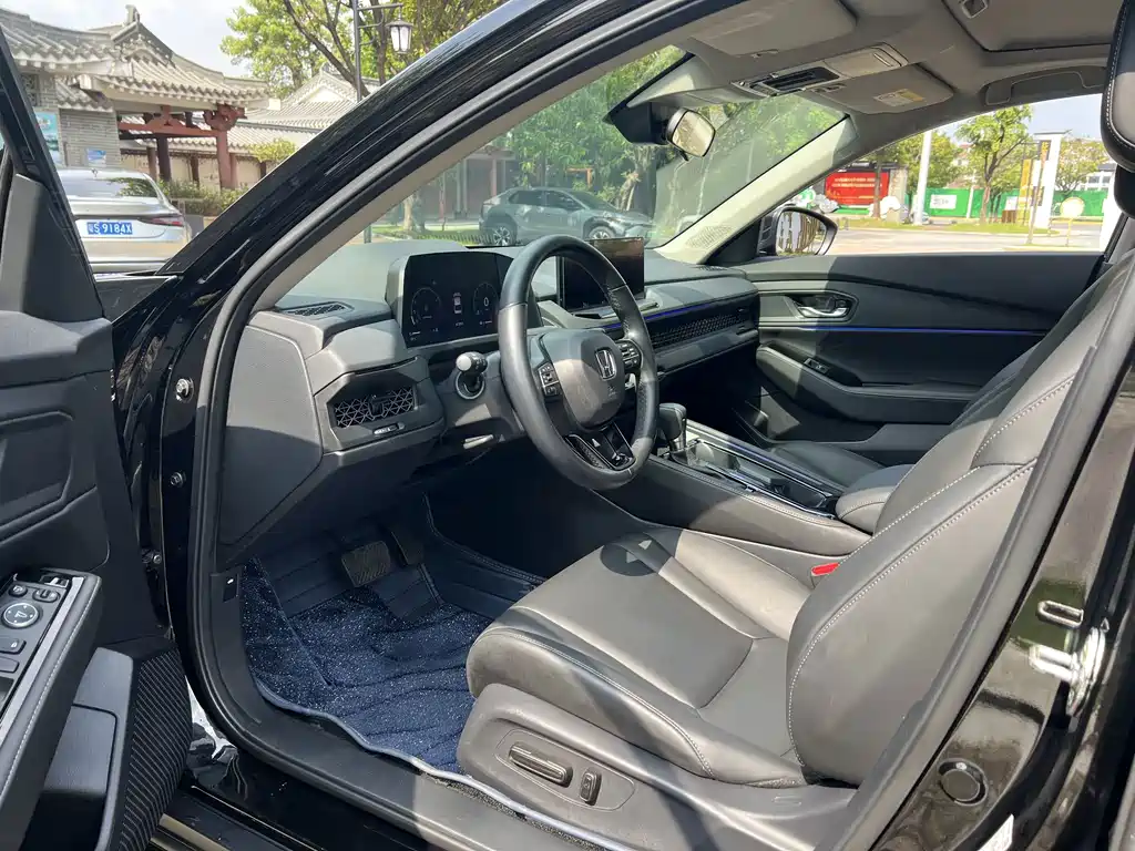 Honda Accord — миниатюра 14