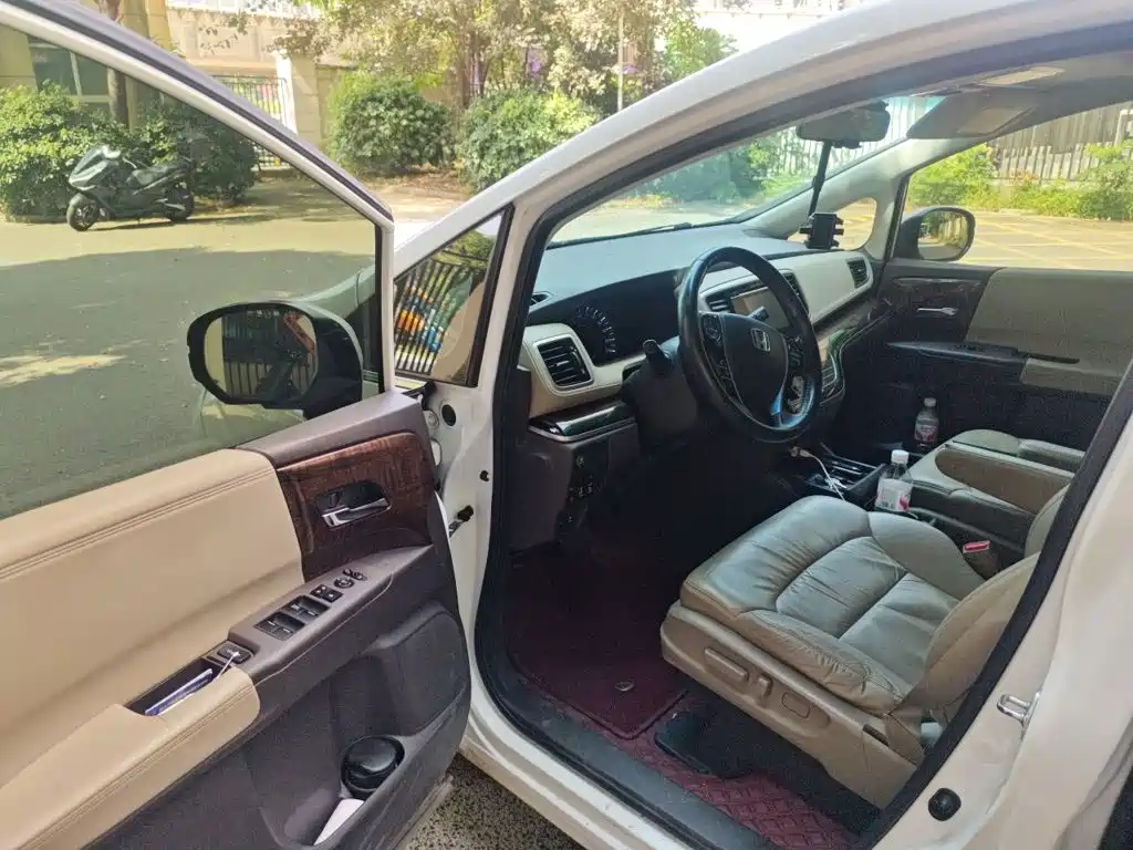Honda Odyssey — миниатюра 12