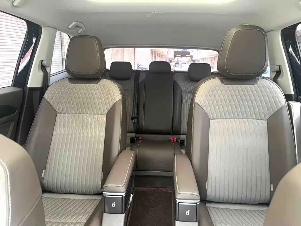 Volkswagen Viloran — миниатюра 8