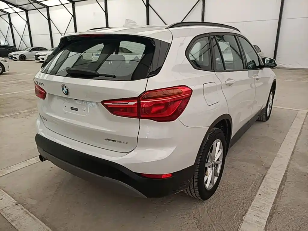 BMW X1 — миниатюра 7