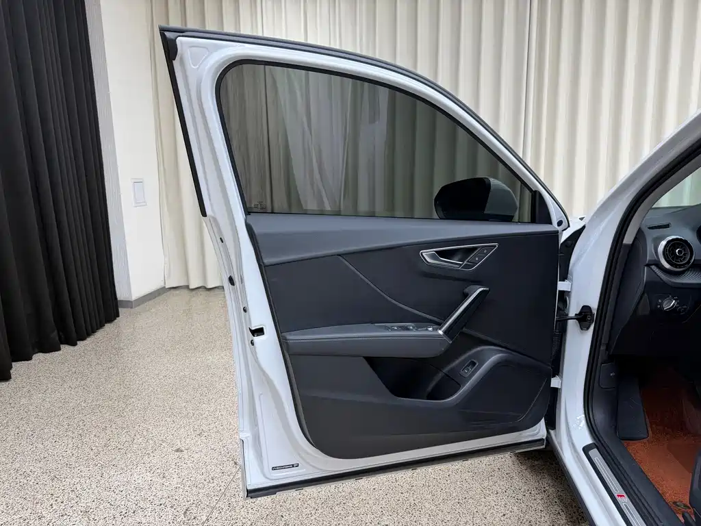Audi Q2L — миниатюра 10