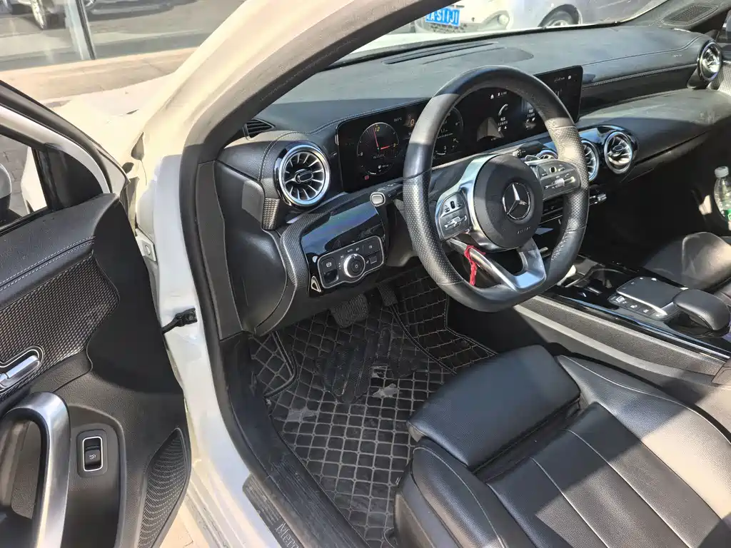 Mercedes-Benz A-Class — миниатюра 5