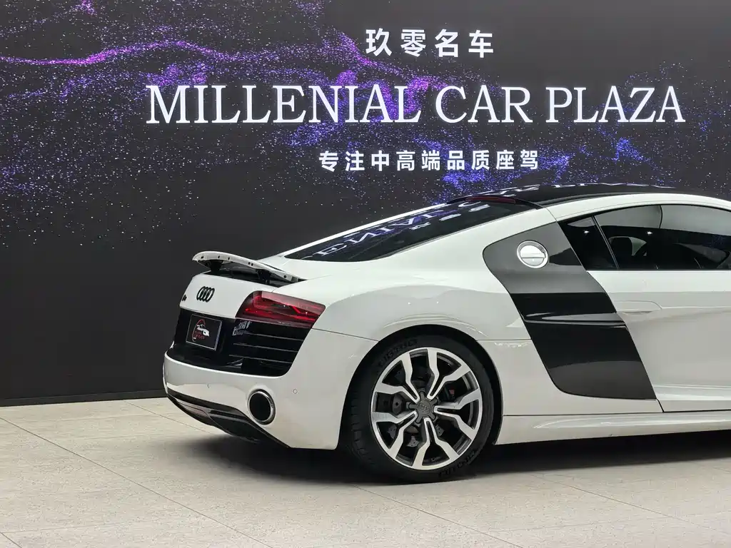 Audi R8 — миниатюра 7