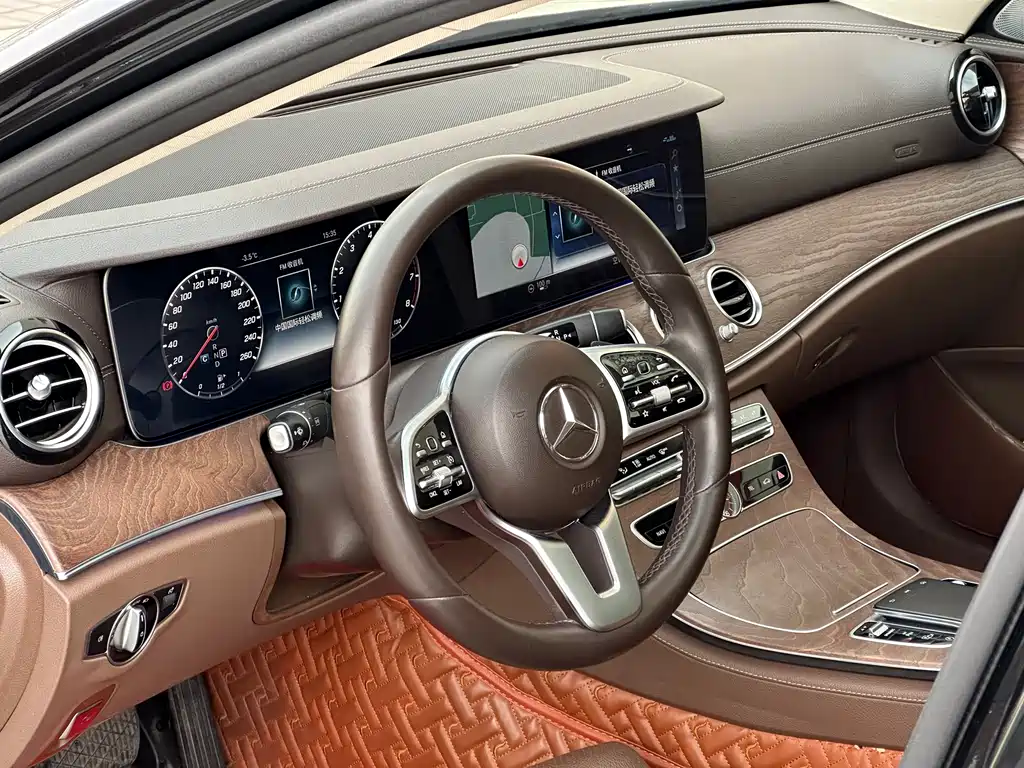 MERCEDES-BENZ E CLASS