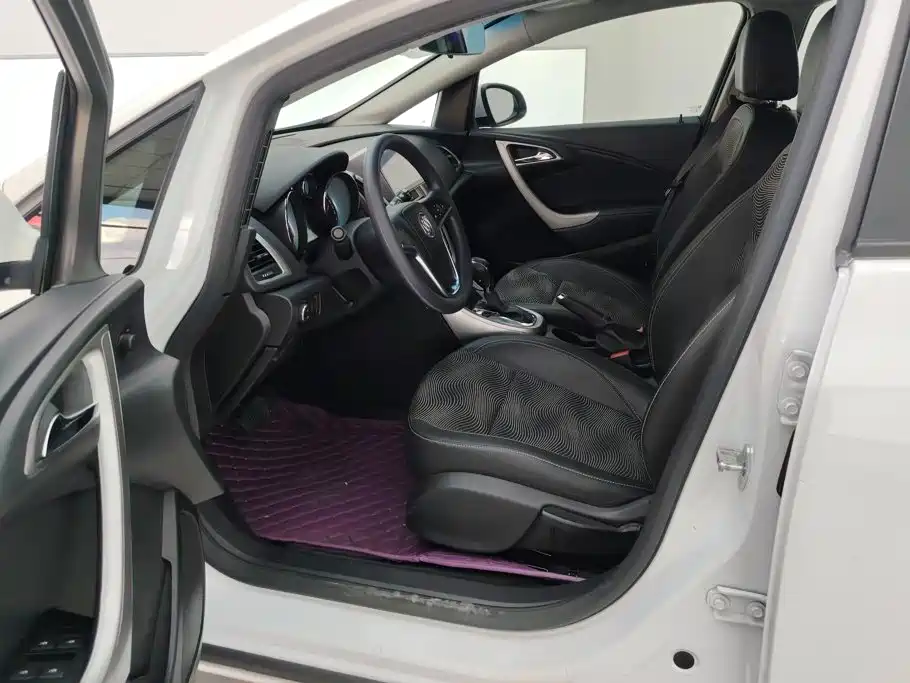 Buick Excelle — миниатюра 9