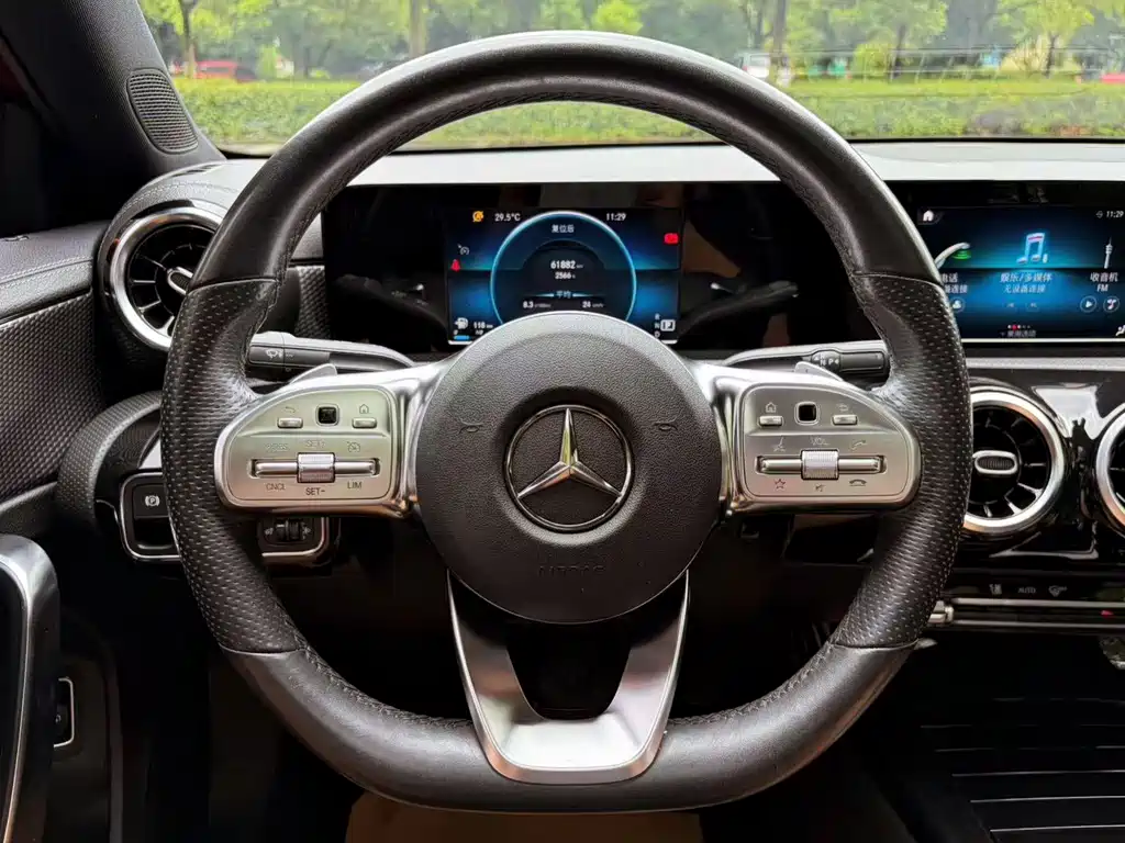 Mercedes-Benz A-Class — миниатюра 13