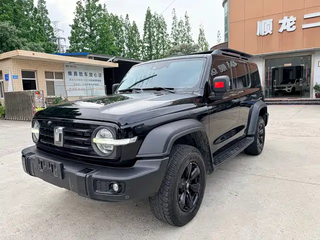 2022 TANK 300