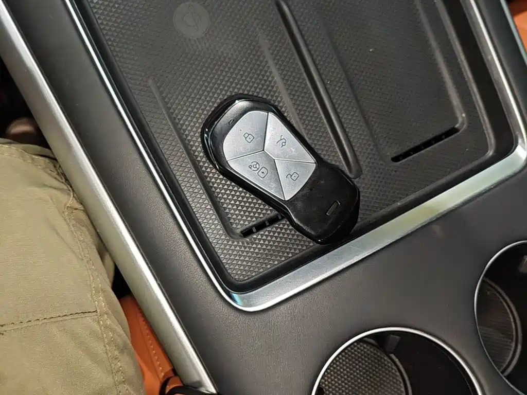 XPeng G9 — миниатюра 9