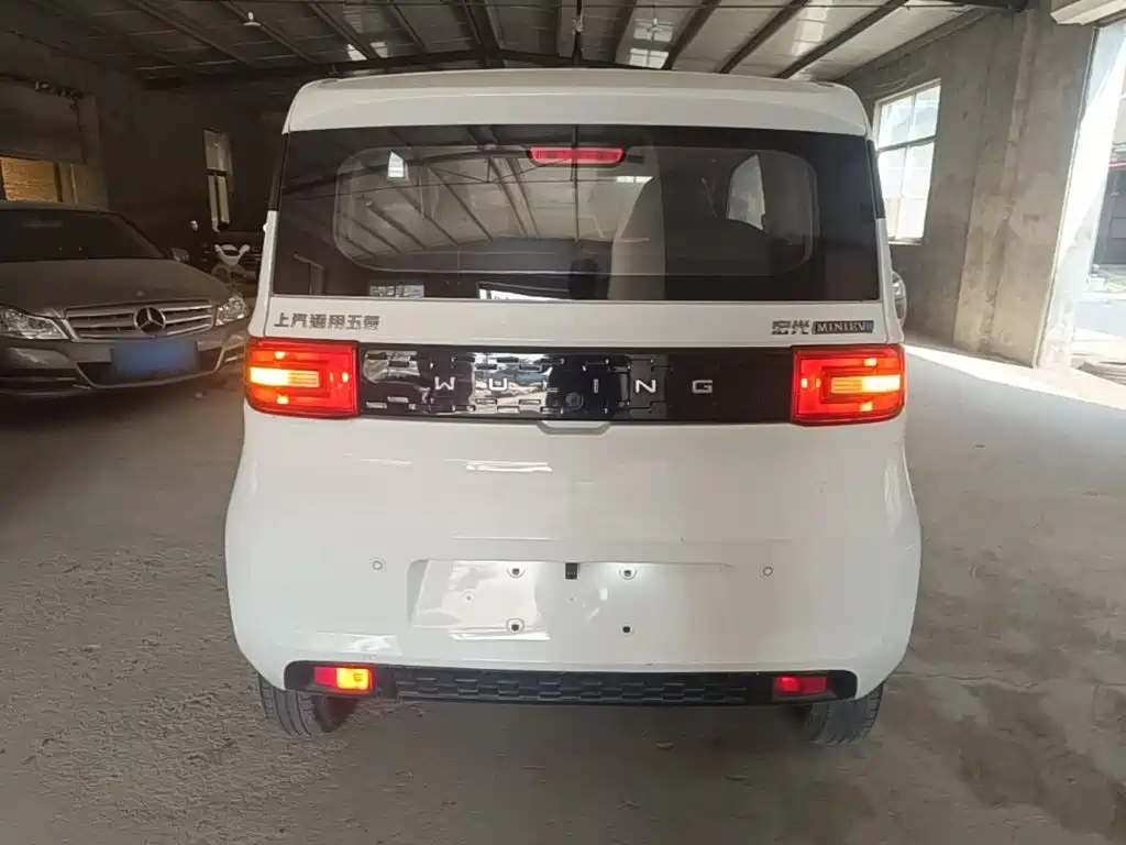 Wuling MINIEV — миниатюра 6
