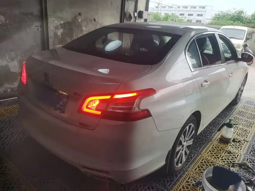 Peugeot 408 — миниатюра 7