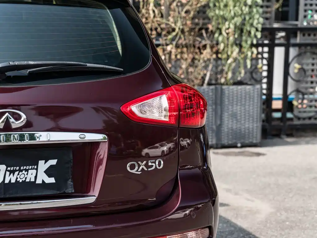 Infiniti QX50 (Import) — миниатюра 9