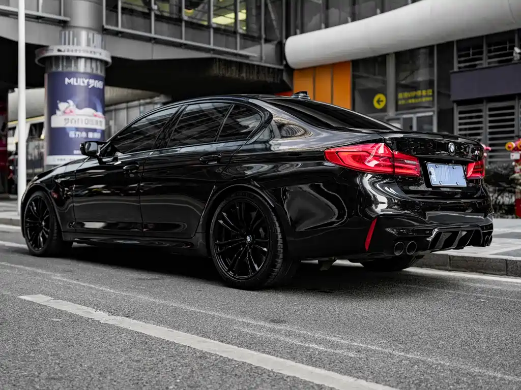 BMW M5