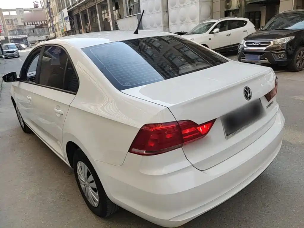 Volkswagen Santana — миниатюра 5