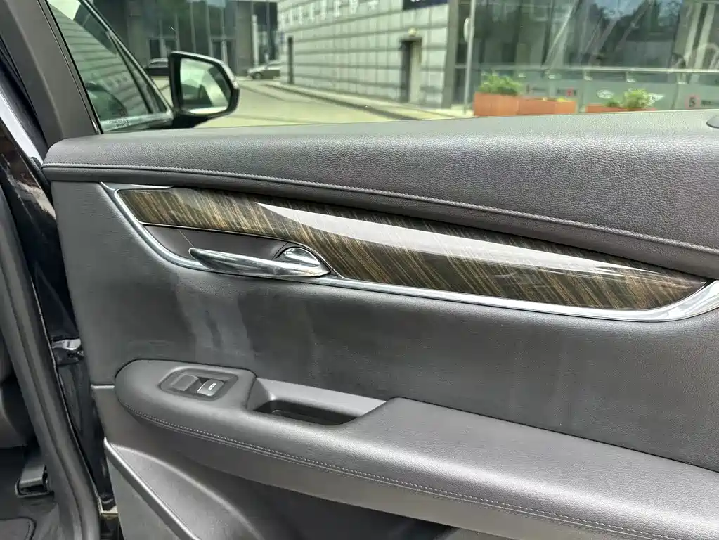 Cadillac XT5 — миниатюра 36
