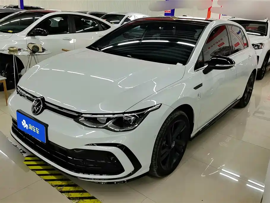 Volkswagen Golf 2024
