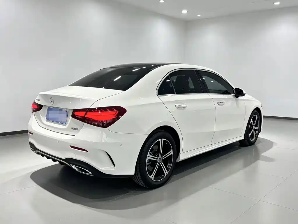 Mercedes-Benz A-Class — миниатюра 11