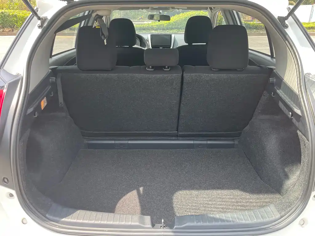 TOYOTA YARIS L ZHIXUAN