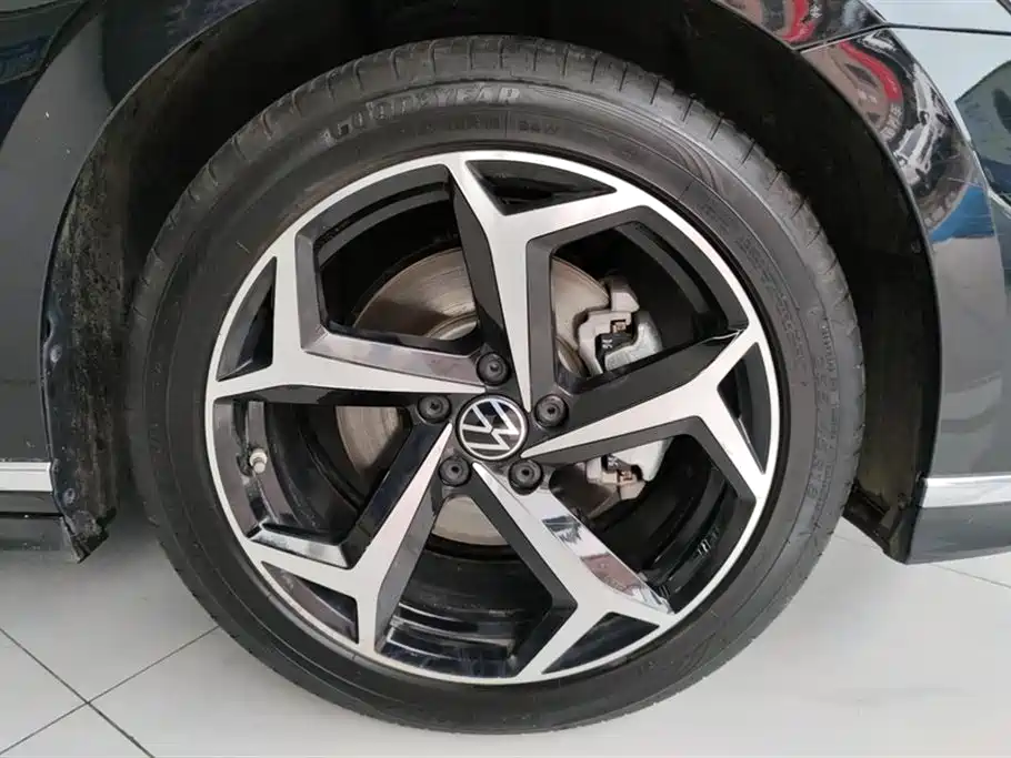 Volkswagen Magotan 2025 330TSI DSG Luxury