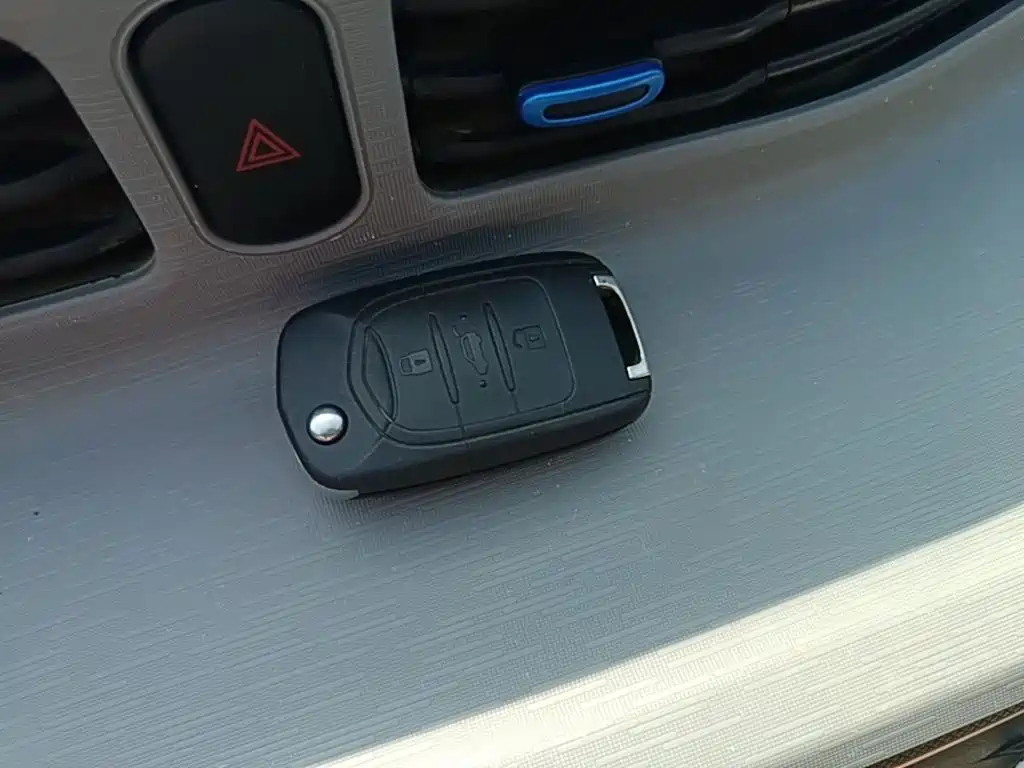 Wuling MINIEV — миниатюра 9