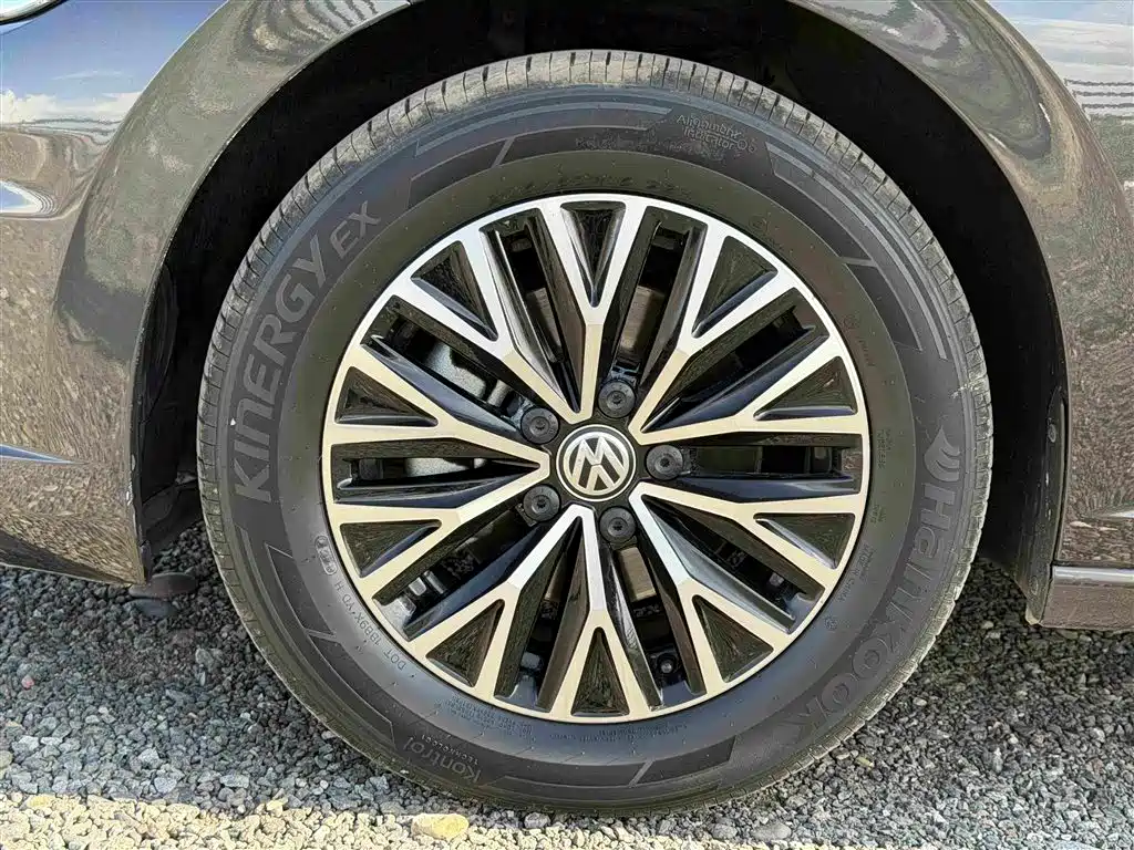 Volkswagen Sagitar — миниатюра 14