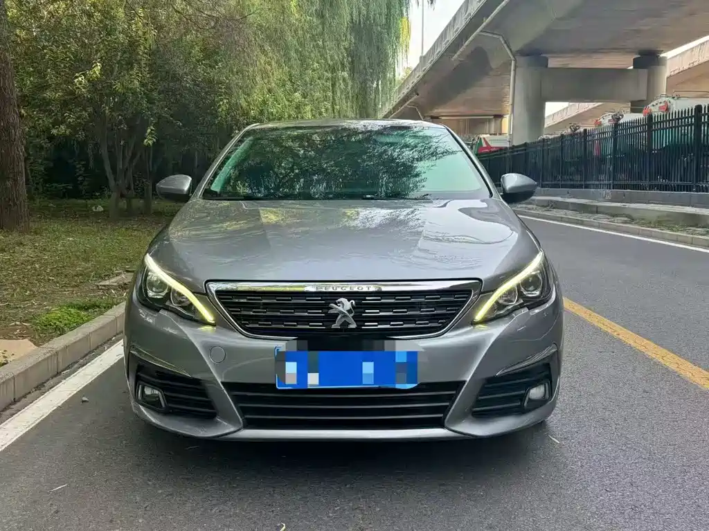 PEUGEOT  308