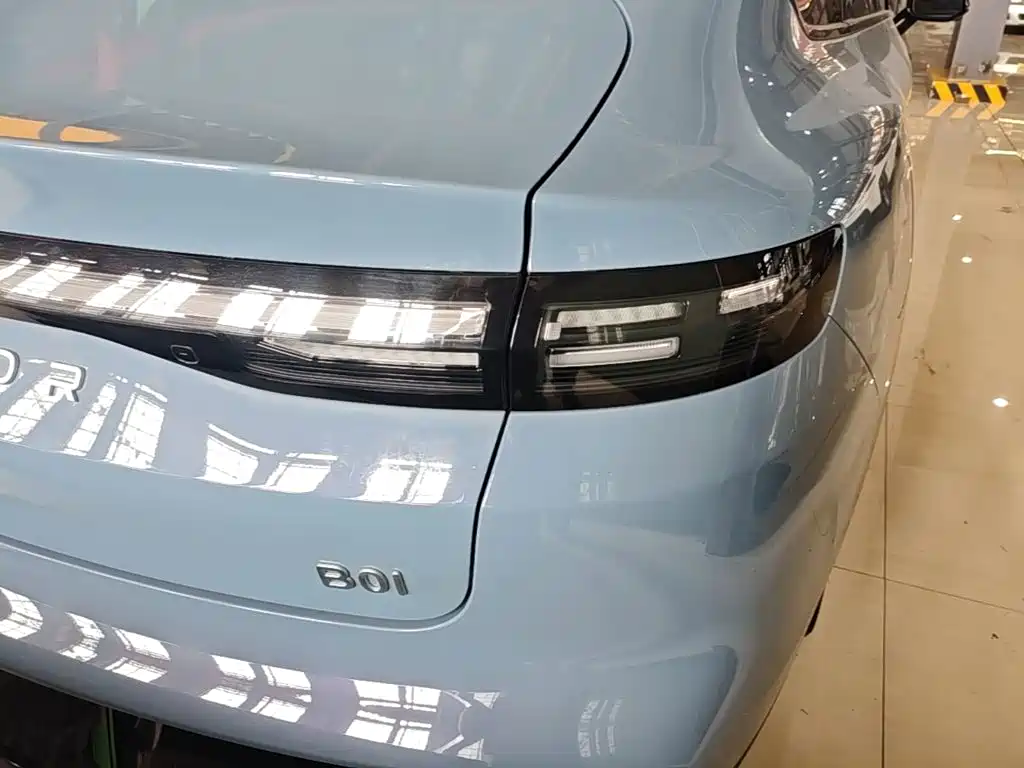 Leapmotor Leapmotor B01 — миниатюра 8
