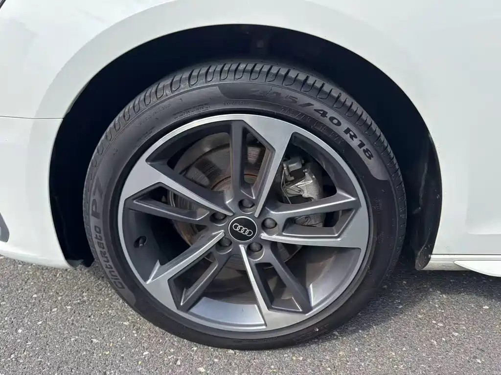 Audi A4L — миниатюра 20