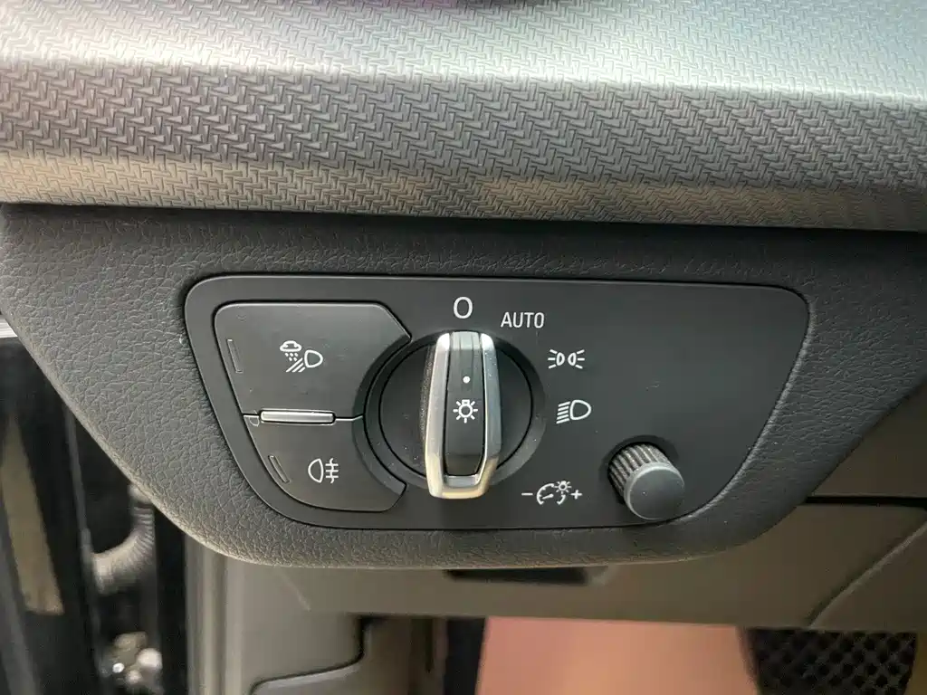 Audi Q5L — миниатюра 19