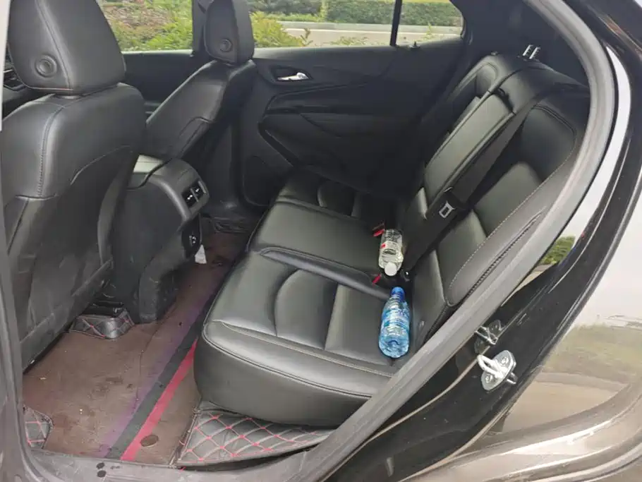 Chevrolet Equinox — миниатюра 11
